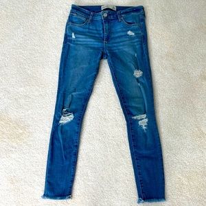 Abercrombie & Fitch Ankle Jean. Size 2.
